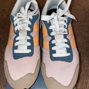 New Balance 237 Women's Sz9